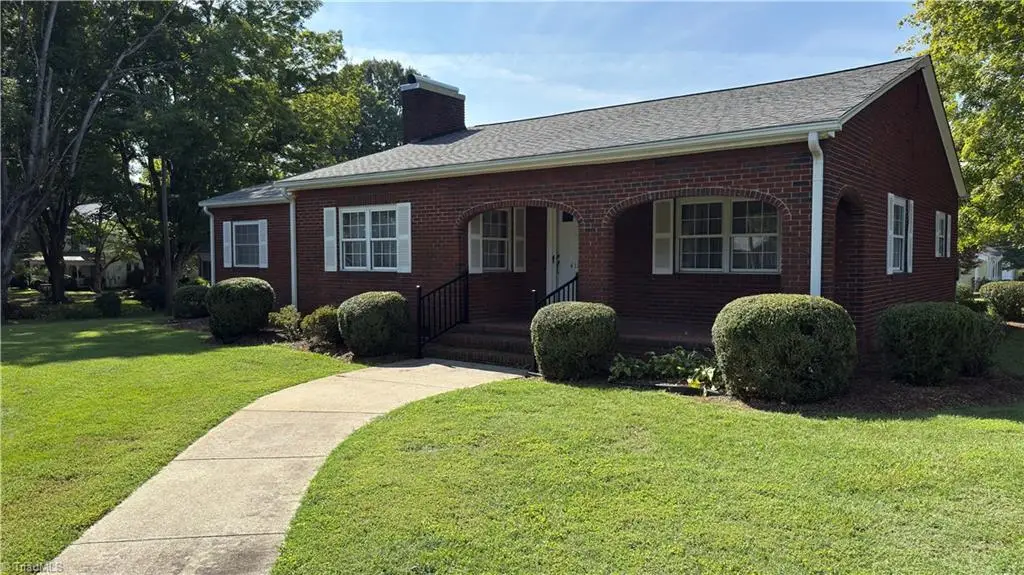 417 W Main Street, Yadkinville, NC 27055 - #1