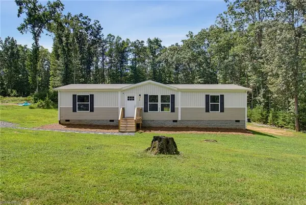 188 Plantation Road, Eden, NC 27288