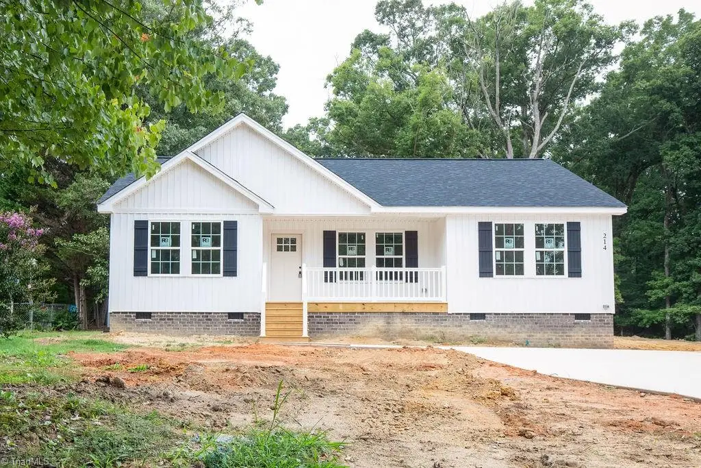 214 Koontz Avenue, Thomasville, NC 27360 - #1