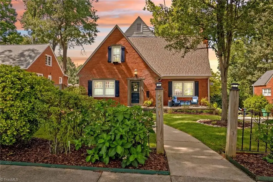 221 Woodrow Avenue, High Point, NC 27262 - #2