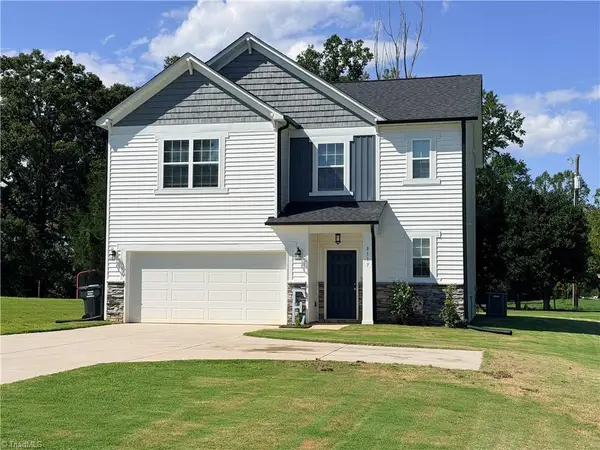 8117 Reynolda Road, Pfafftown, NC 27040