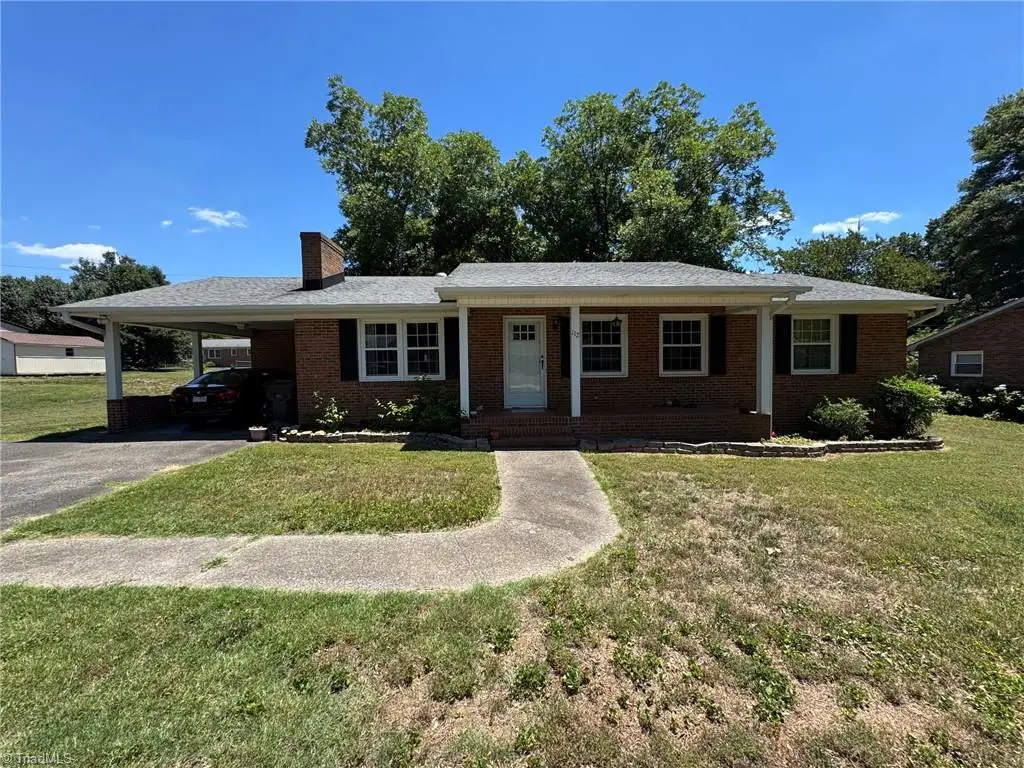 112 Wilson Street, Yadkinville, NC 27055 - #1