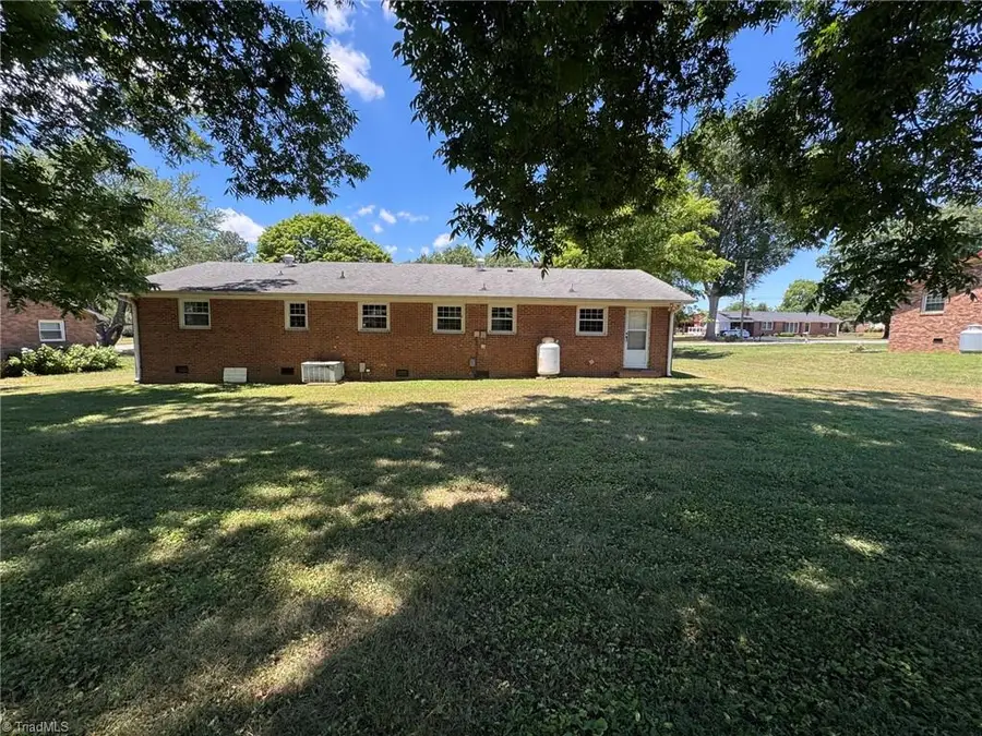 112 Wilson Street, Yadkinville, NC 27055 - #3