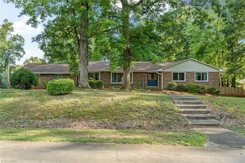 3620 Chelmsford Drive, Winston Salem, NC 27105 - #1