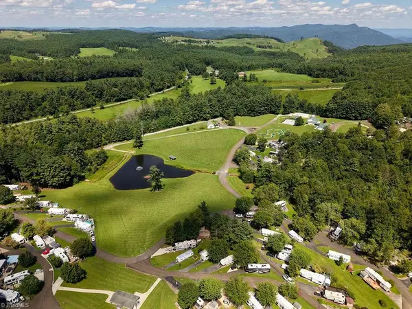189 Club House Drive, Ennice, NC 28623