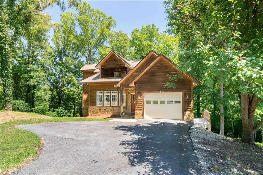 833 E Country Club Road, Mount Airy, NC 27030 - #2