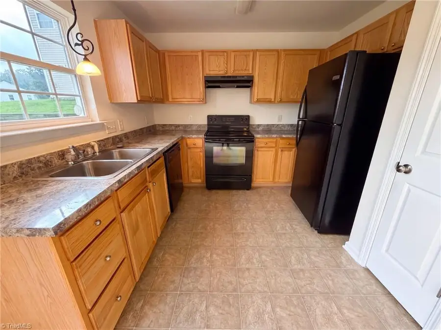 315 Royal Grey Court, Winston Salem, NC 27107 - #2