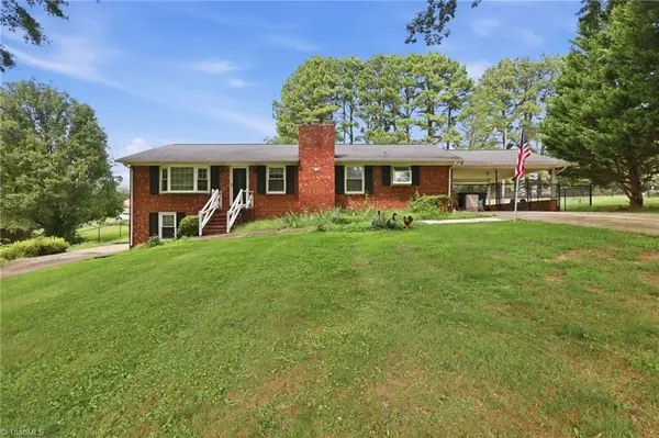 511 Croydon Lane, Winston-Salem, NC 27107
