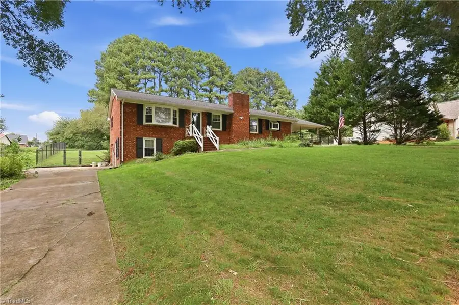 511 Croydon Lane, Winston Salem, NC 27107 - #2