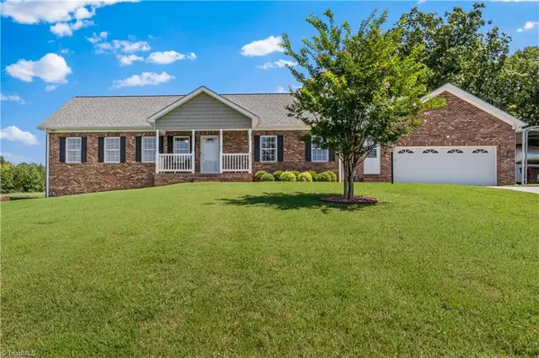 527 Howardtown Circle, Mocksville, NC 27028