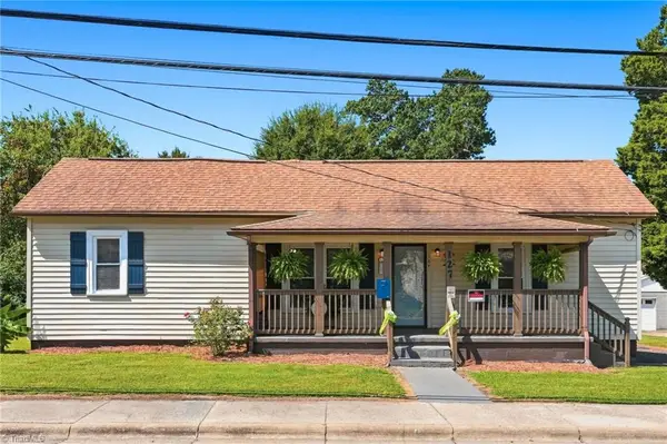127 S Fieldcrest Road, Eden, NC 27288
