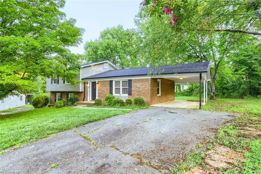 2312 Barnsley Court, Vienna, NC 27106 - #2