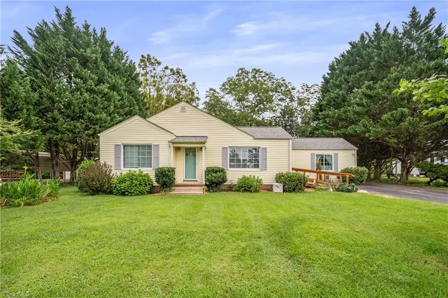 204 Carson Road, Pilot Mountain, NC 27041 - #2