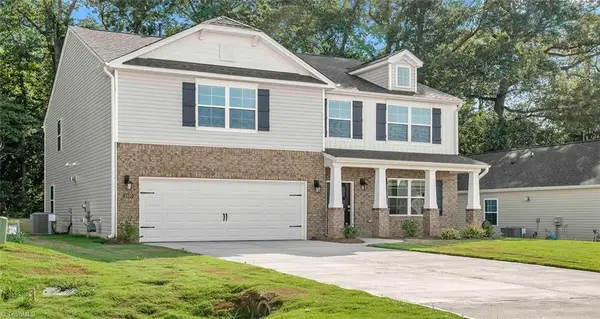 2702 Luxborough Lane, Mebane, NC 27302