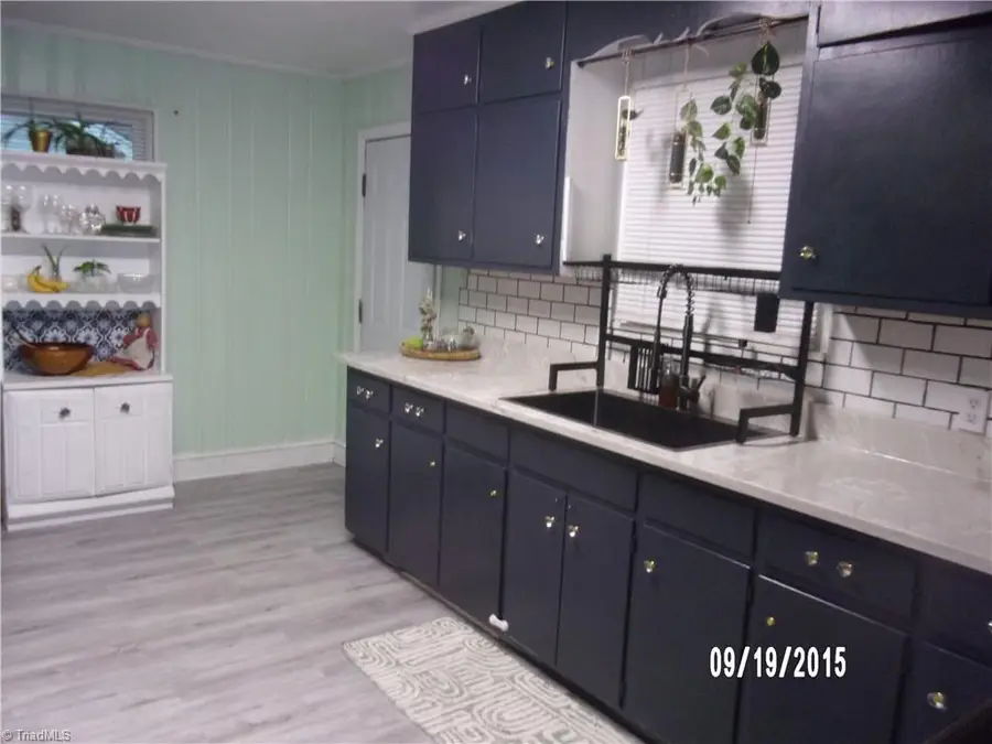 3900 Oak Grove Avenue, Greensboro, NC 27405 - #2