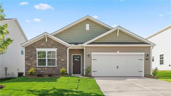 2704 Luxborough Lane, Mebane, NC 27302