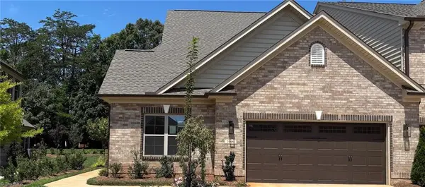 1046 Beechcraft Drive, Mebane, NC 27302