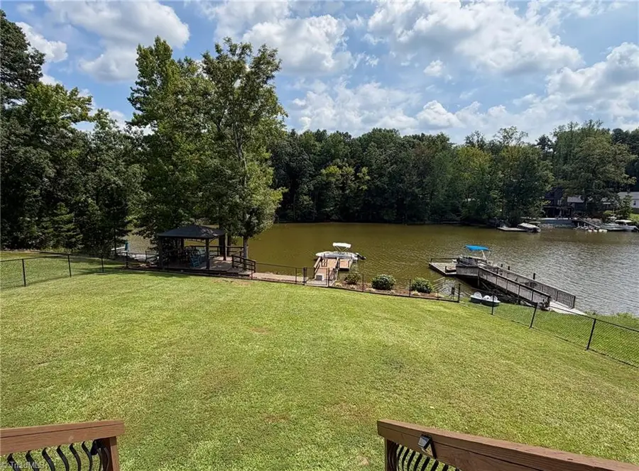 776 Lake Shore Avenue, Lexington, NC 27292 - #2