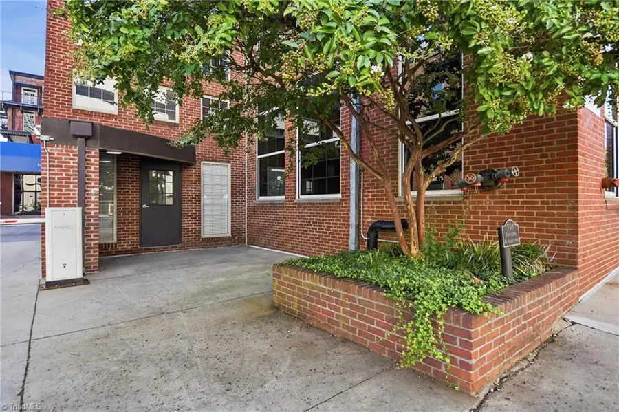101 N Chestnut Street #4, Winston Salem, NC 27127 - #2