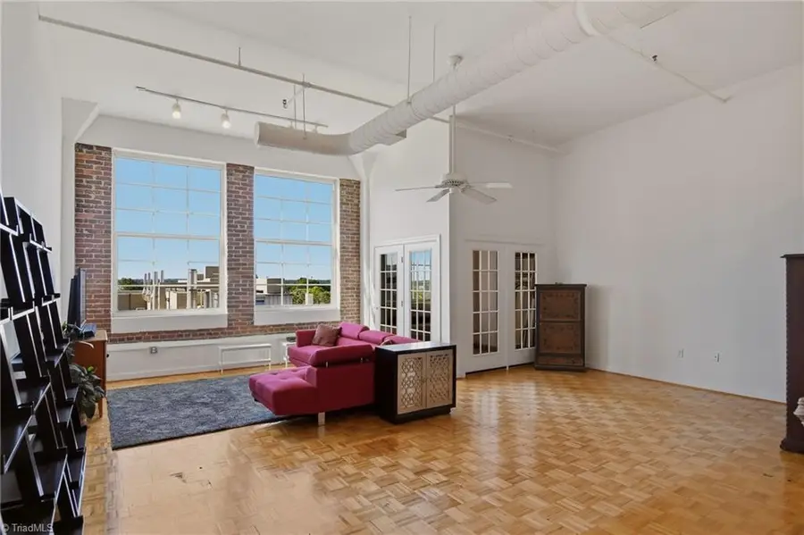 101 N Chestnut Street #4, Winston Salem, NC 27127 - #3
