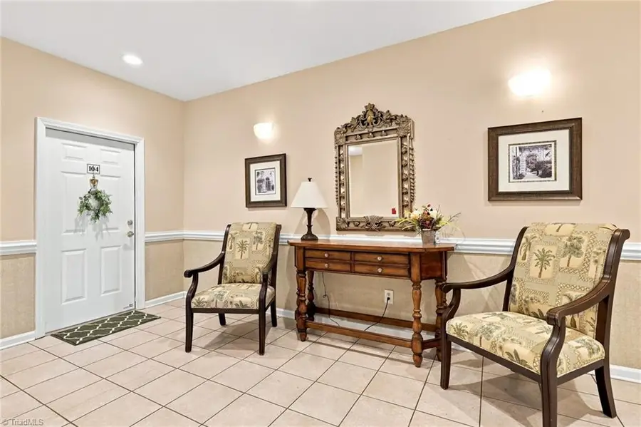6941 Hanesbrook Circle #104, Clemmons, NC 27012 - #3