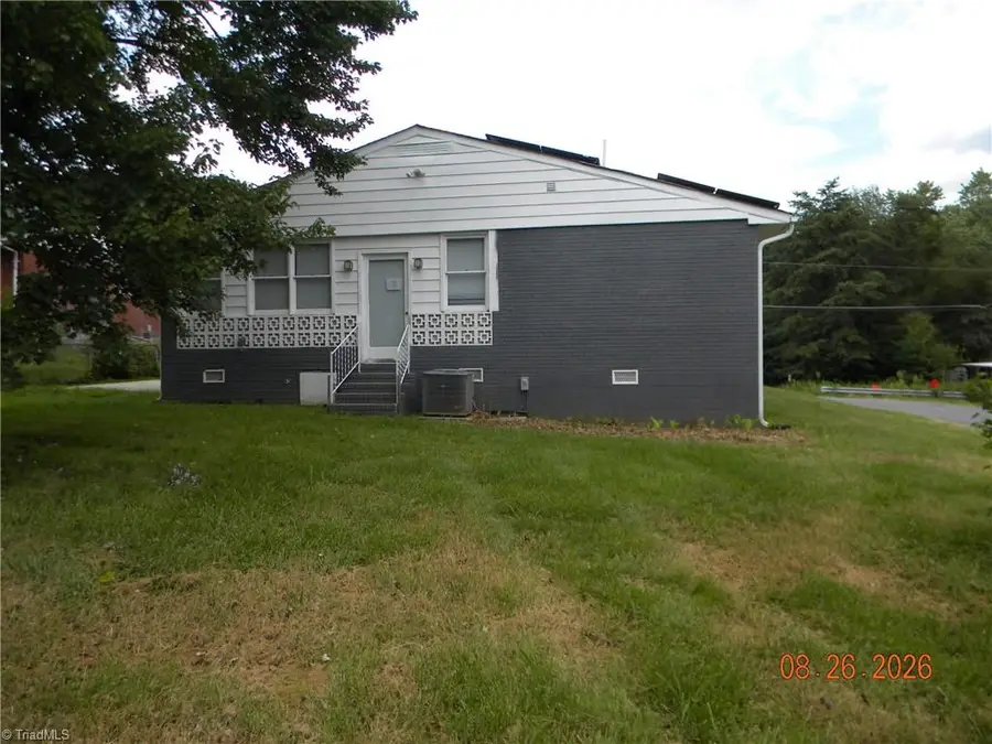 2228 24th Street, Winston Salem, NC 27105 - #3