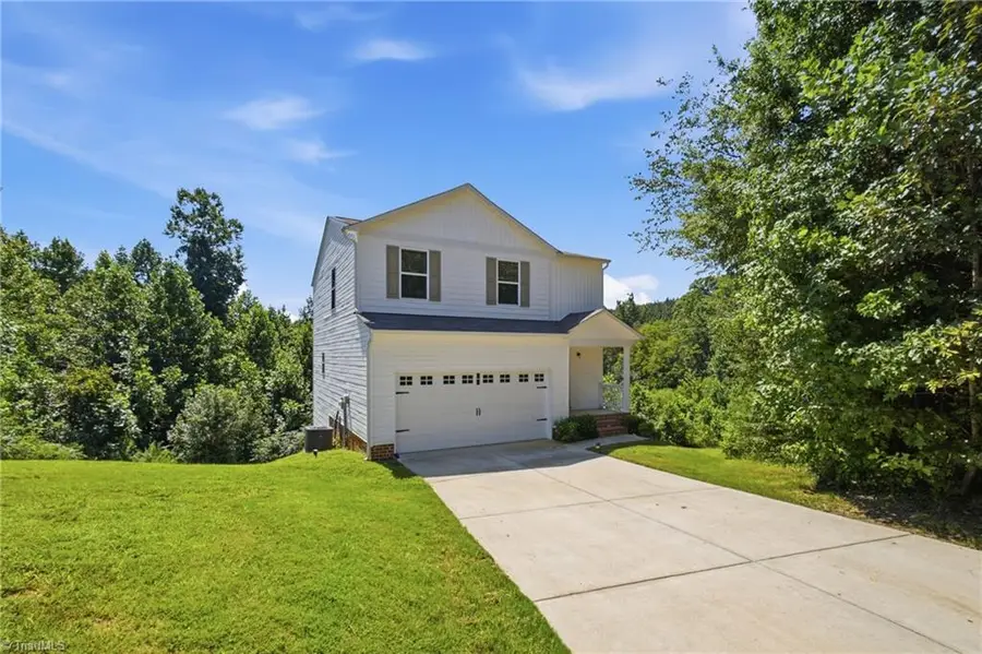 181 Four Andrews Drive, Harmony, NC 28634 - #2