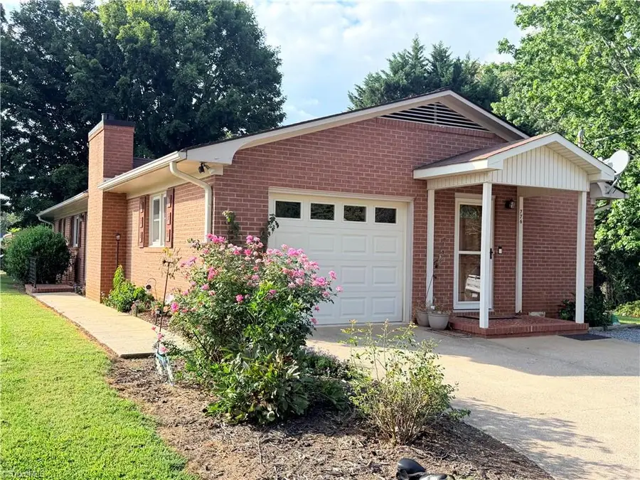 776 Country Club Drive, State Road, NC 28676 - #2
