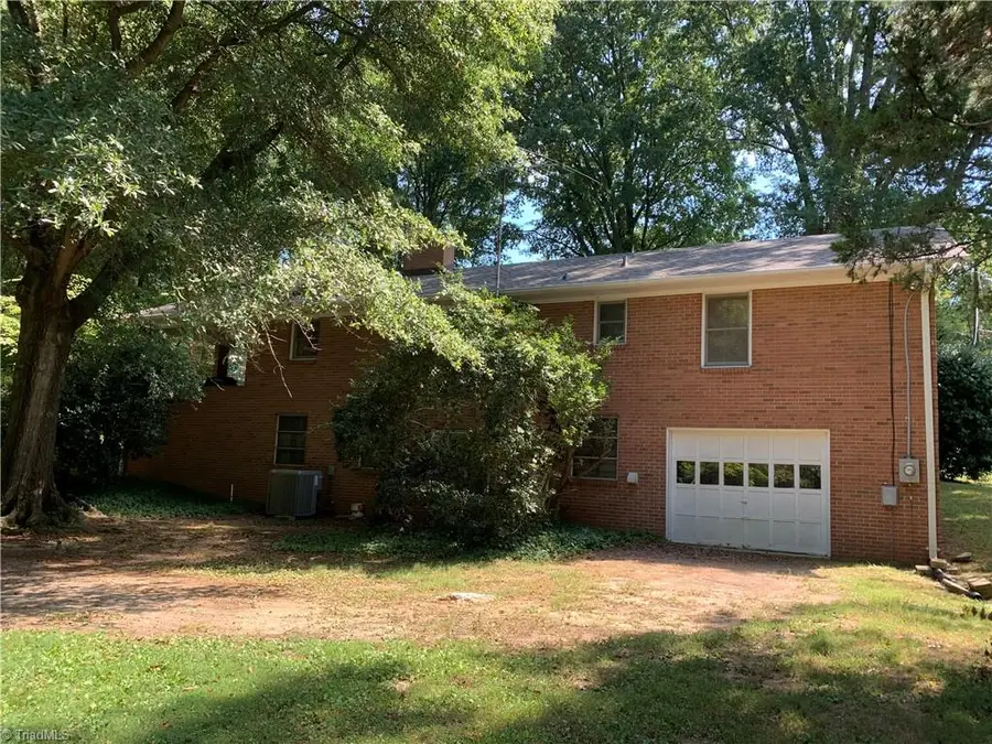 2315 Frederick Drive, Winston Salem, NC 27103 - #2