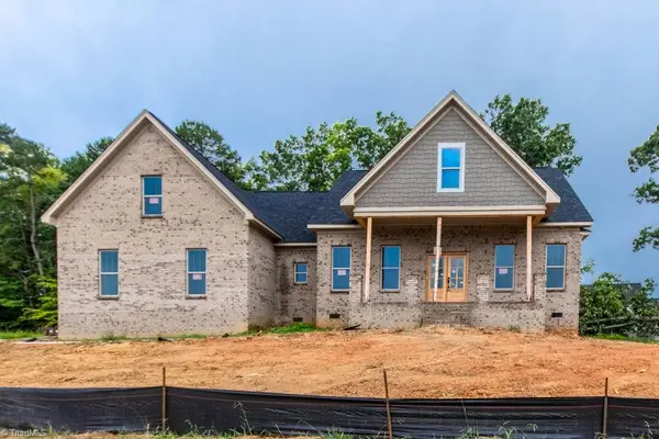 2921 Reginas Way, Randleman, NC 27317