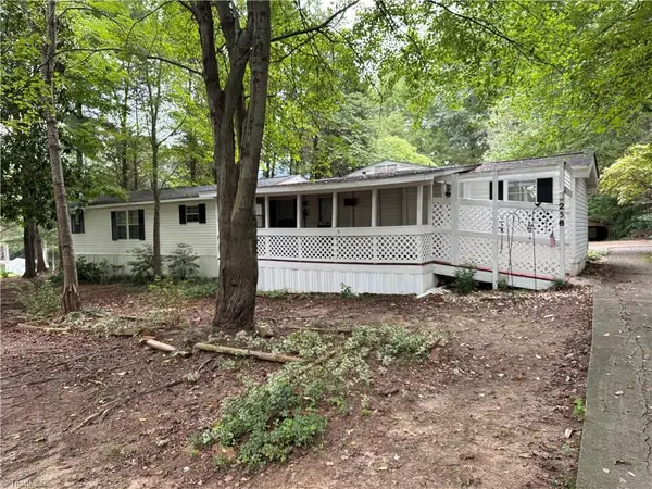 256 Fieldtop Drive, Winston-Salem, NC 27107