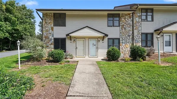 1001 Rock Knoll Court #228, Winston-Salem, NC 27107