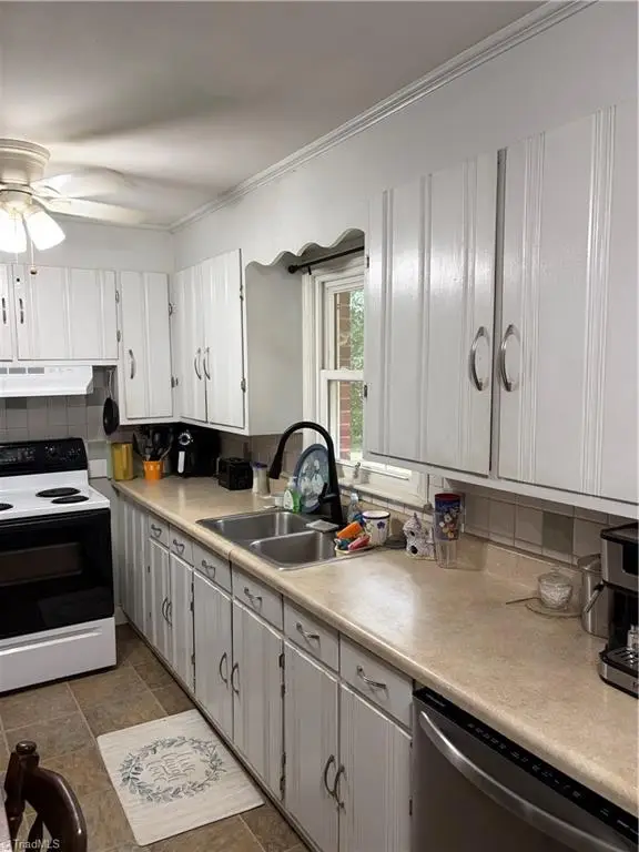 226 Hill Drive, Lexington, NC 27295 - #3