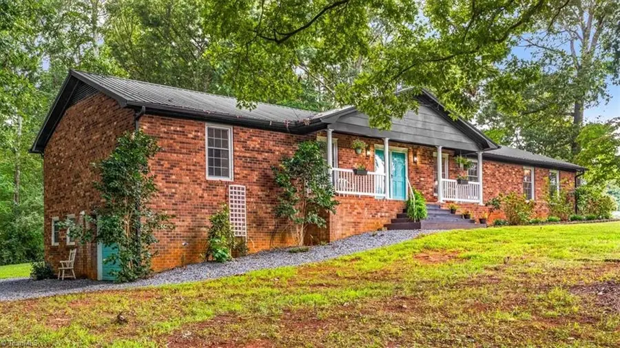 681 Foxcroft Drive, Lexington, NC 27292 - #3