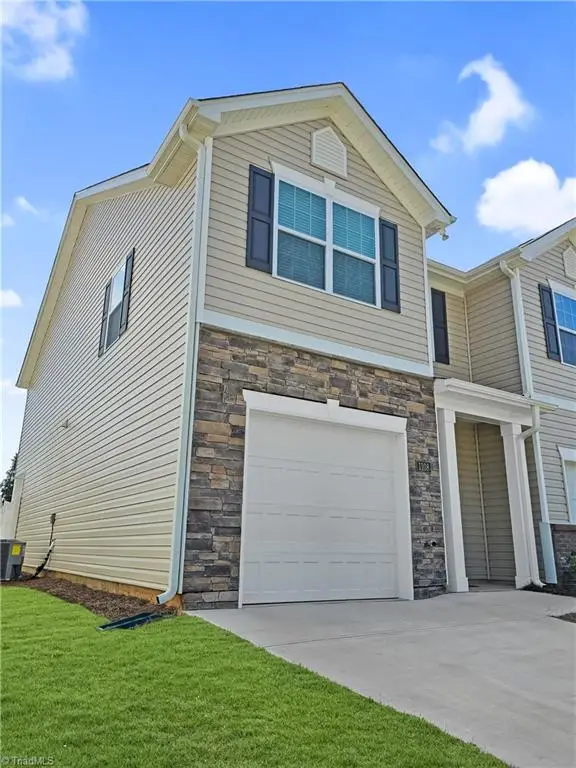 1108 Evelynnview Lane, Kernersville, NC 27284