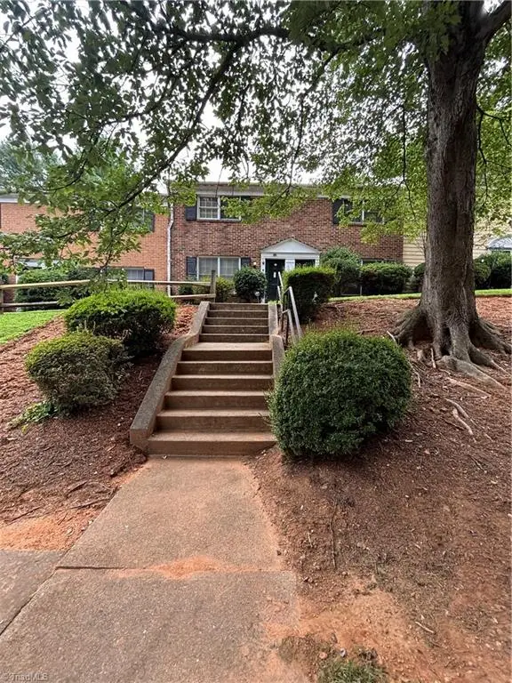 2811 Bleeker Square #E, Winston Salem, NC 27106 - #3