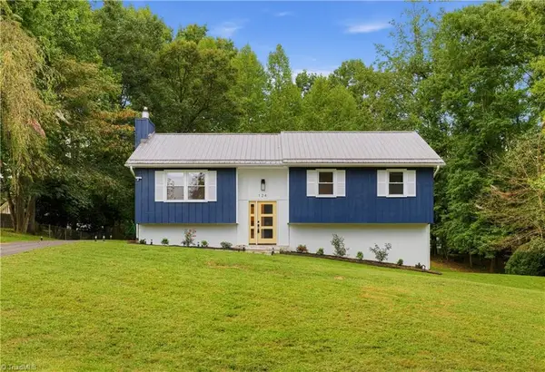 124 Oak Ridge Drive, Mount Airy, NC 27030
