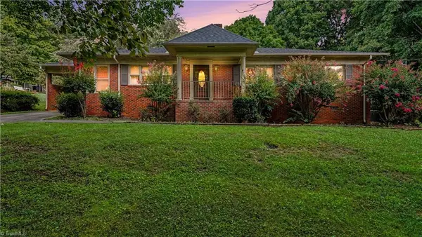 876 Brooklyn Avenue, Ramseur, NC 27316