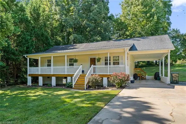 6 Oak Ridge Drive, Thomasville, NC 27360