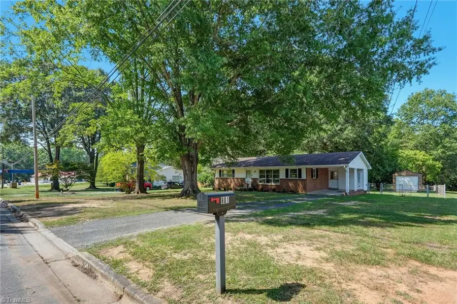 801 Grand Oaks Drive, Eden, NC 27288 - #2