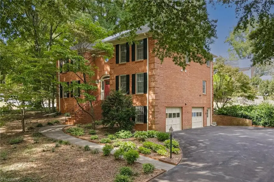 1014 Greenhurst Road, Winston Salem, NC 27104 - #2