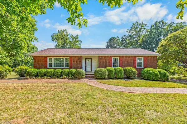 2140 Sallies Lane, Winston-Salem, NC 27106