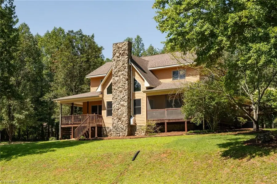 789 W Meadow Parkway, Moravian Falls, NC 28654 - #3