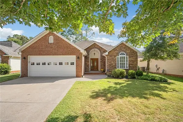 1660 Finwick Drive, Pfafftown, NC 27040