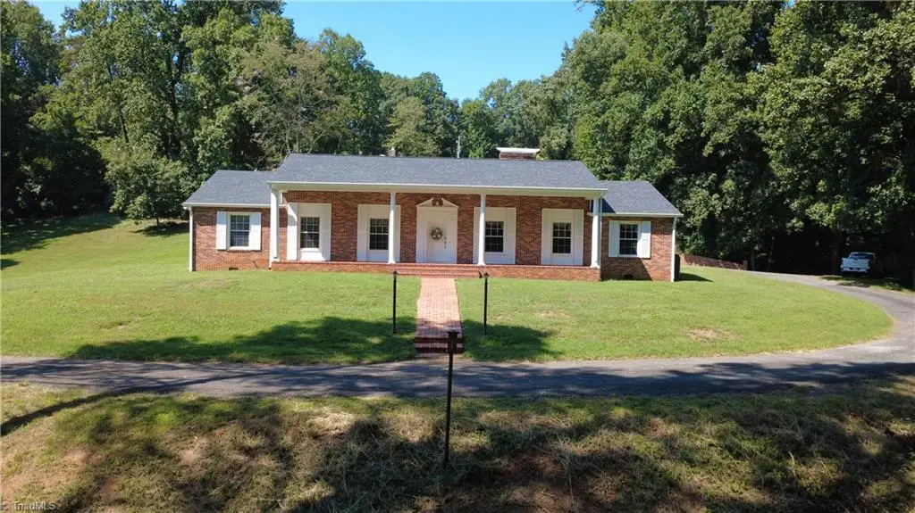 143 James Street, Elkin, NC 28621 - #1