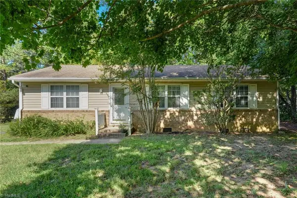 4906 Pheasant Drive, Greensboro, NC 27406