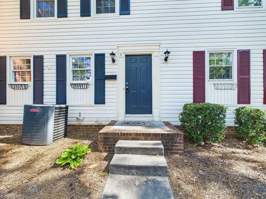 3219 Regents Park Lane #C, Greensboro, NC 27455 - #3