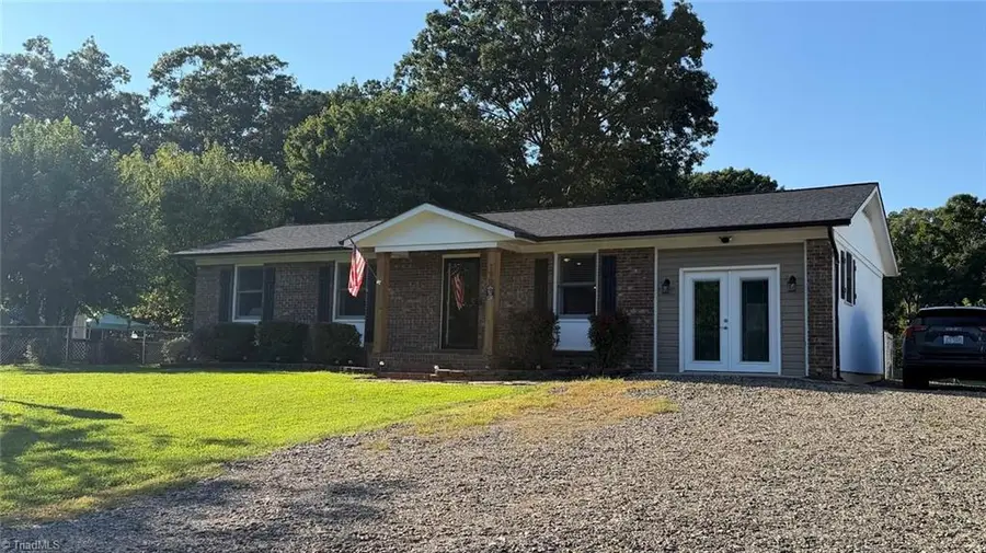 190 Southridge Run Lane, North Wilkesboro, NC 28659 - #2
