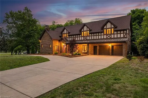 7 Mock Street, Thomasville, NC 27360