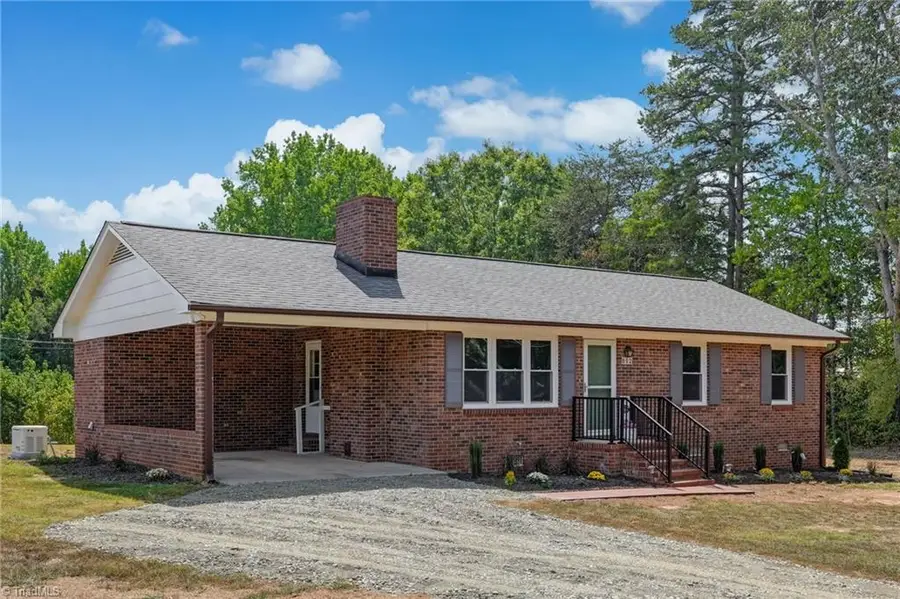 802 Strawberry Road, Reidsville, NC 27320 - #3